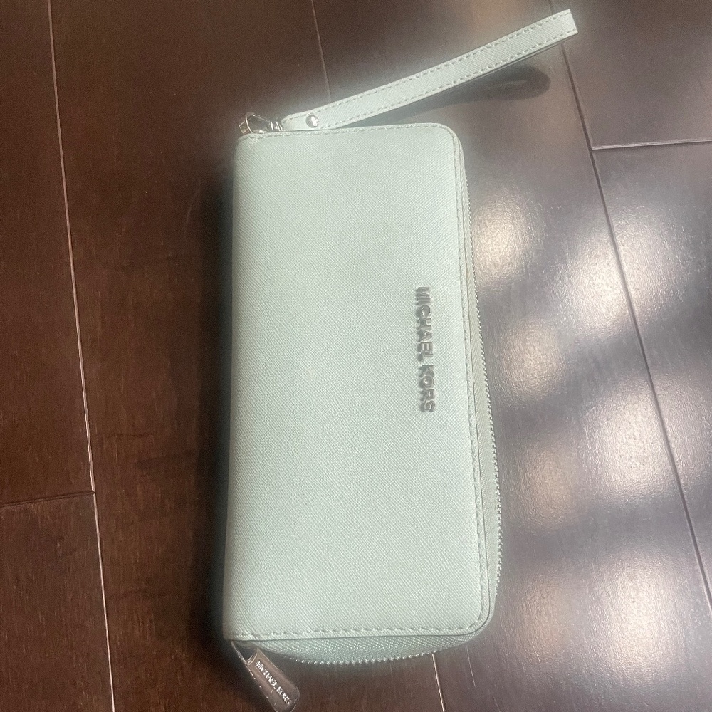 Travel continental wallet